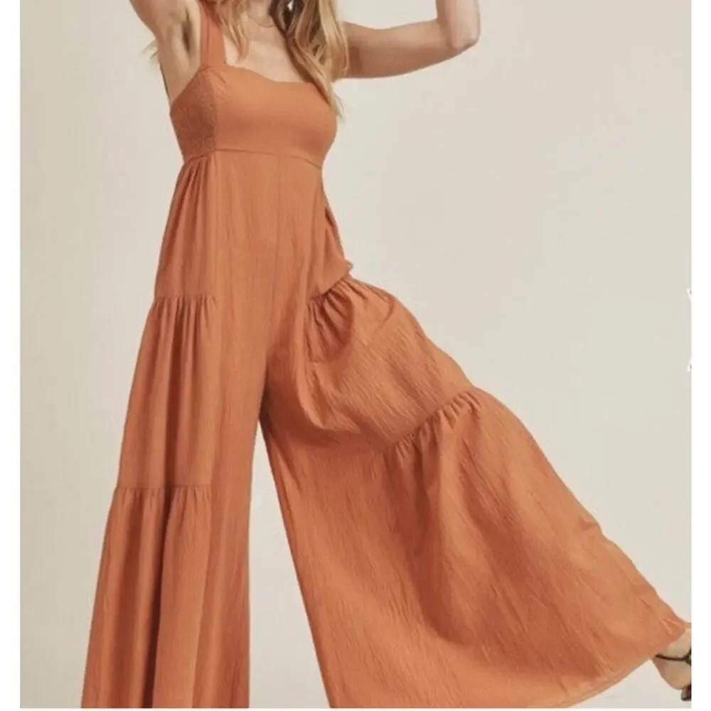 NWT Very J Wide Leg Palazzo Jumpsuit Women’s Sz Large Camel Orange Smocked - Picture 3 of 13